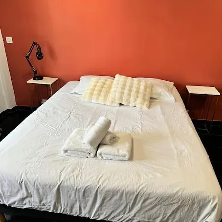 Grand Centre Apartment *